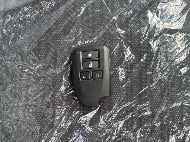 ハイエースバン ロングスーパーGL ダークプライムS 登録済み未使用車 寒冷地仕様 両側電動スライド デジタルインナーミラー フロアマット バイザー バックカメラ(47枚目)