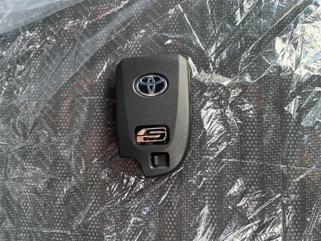 ハイエースバン ロングスーパーGL ダークプライムS 登録済み未使用車 寒冷地仕様 両側電動スライド デジタルインナーミラー フロアマット バイザー バックカメラ(48枚目)