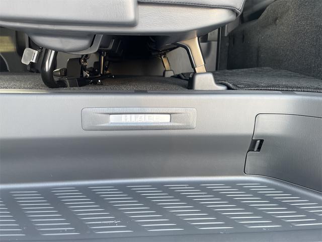 ハイエースバン ロングスーパーGL ダークプライムS 登録済み未使用車 寒冷地仕様 両側電動スライド デジタルインナーミラー フロアマット バイザー バックカメラ(61枚目)