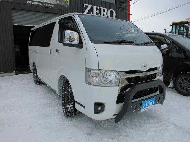 ハイエースバン ロングスーパーGL ダークプライムS 登録済み未使用車 寒冷地仕様 デジタルインナーミラー 両側電動スライド フロントガード ロヤガード ディスプレイオーディオ ナイトロパワーアルミ16 トーヨータイヤ付 アラウンドビューモニター(2枚目)
