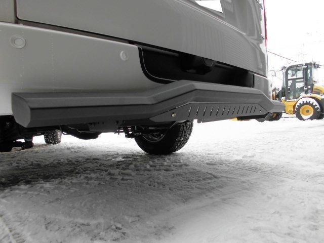 ハイエースバン ロングスーパーGL ダークプライムS 登録済み未使用車 寒冷地仕様 デジタルインナーミラー 両側電動スライド フロントガード ロヤガード ディスプレイオーディオ ナイトロパワーアルミ16 トーヨータイヤ付 アラウンドビューモニター(9枚目)