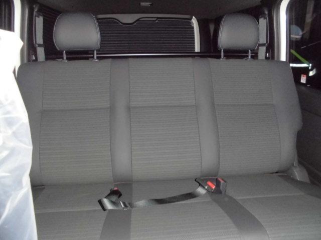 ハイエースバン ロングスーパーGL ダークプライムS 登録済み未使用車 寒冷地仕様 デジタルインナーミラー 両側電動スライド フロントガード ロヤガード ディスプレイオーディオ ナイトロパワーアルミ16 トーヨータイヤ付 アラウンドビューモニター(19枚目)