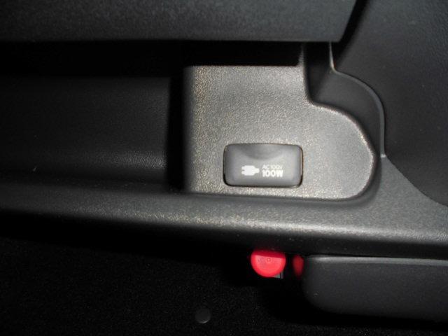 ハイエースバン ロングスーパーGL ダークプライムS 登録済み未使用車 寒冷地仕様 デジタルインナーミラー 両側電動スライド フロントガード ロヤガード ディスプレイオーディオ ナイトロパワーアルミ16 トーヨータイヤ付 アラウンドビューモニター(20枚目)