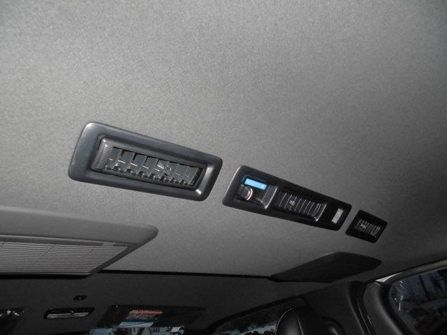 ハイエースバン ロングスーパーGL ダークプライムS 登録済み未使用車 寒冷地仕様 デジタルインナーミラー 両側電動スライド フロントガード ロヤガード ディスプレイオーディオ ナイトロパワーアルミ16 トーヨータイヤ付 アラウンドビューモニター(22枚目)