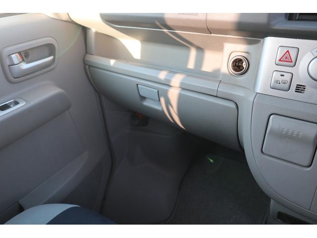 エブリイワゴン ＰＺターボスペシャル　４ＷＤ　両側パワースライドドア・キーレス・Ｒ８／１０月・Ｔチェーン式・ターボ・フロントフォグランプ（13枚目）