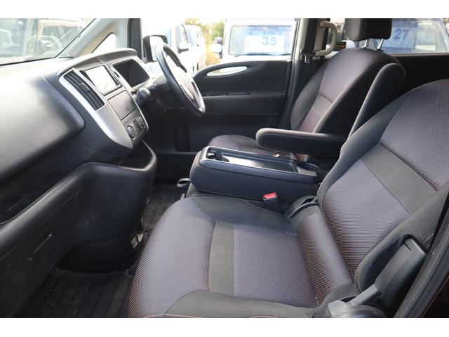 セレナ ハイウェイスター　Ｖセレクション　４ＷＤ　両側パワースライドドア・ナビ・ＴＶ・バックカメラ・スマートキー・Ｒ８／１２月・８．３万キロ・フロントフォグランプ（7枚目）