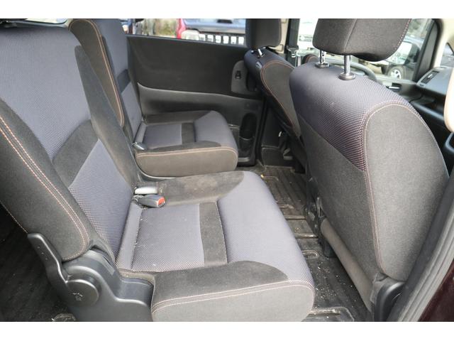 セレナ ハイウェイスター　Ｖセレクション　４ＷＤ　両側パワースライドドア・ナビ・ＴＶ・バックカメラ・スマートキー・Ｒ８／１２月・８．３万キロ・フロントフォグランプ（12枚目）