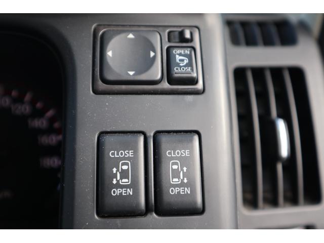 セレナ ハイウェイスター　Ｖセレクション　４ＷＤ　両側パワースライドドア・ナビ・ＴＶ・バックカメラ・スマートキー・Ｒ８／１２月・８．３万キロ・フロントフォグランプ（20枚目）