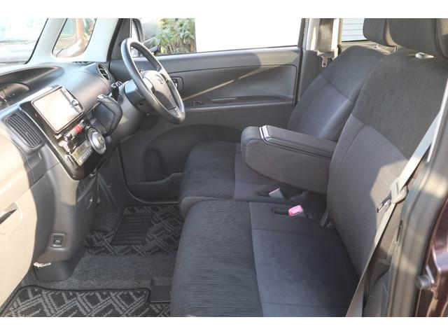 タント カスタムＲＳ　４ＷＤ　アイドリングストップ・ナビ・ＴＶ・左パワースライドドア・ターボ・Ｔチェーン式・フロントフォグランプ（7枚目）