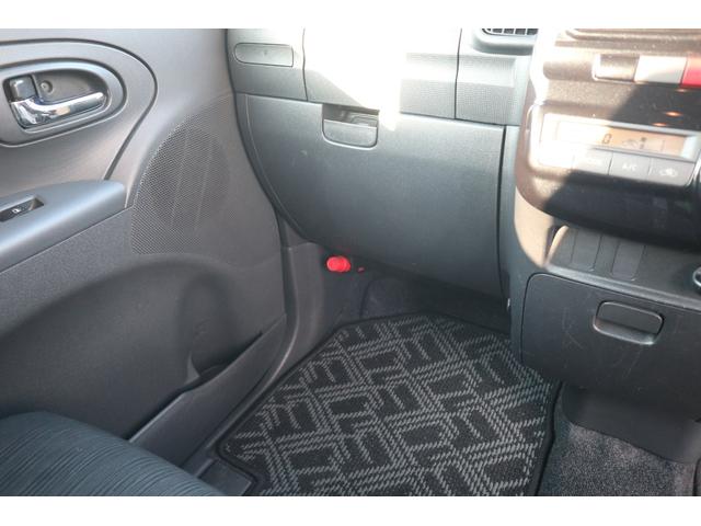 タント カスタムＲＳ　４ＷＤ　アイドリングストップ・ナビ・ＴＶ・左パワースライドドア・ターボ・Ｔチェーン式・フロントフォグランプ（13枚目）