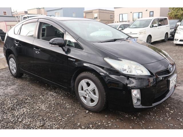 プリウス S ナビ・TV・車検R9/6月・フロントフォグランプ(3枚目)