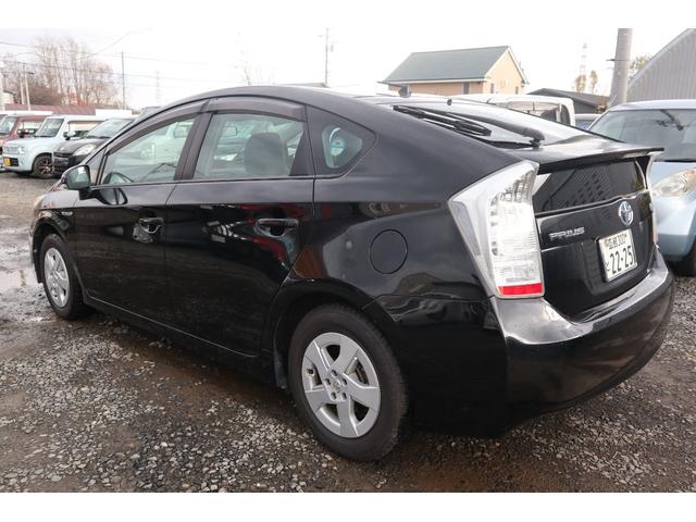 プリウス S ナビ・TV・車検R9/6月・フロントフォグランプ(4枚目)