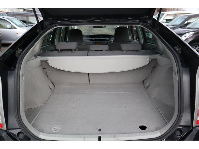 プリウス S ナビ・TV・車検R9/6月・フロントフォグランプ(9枚目)