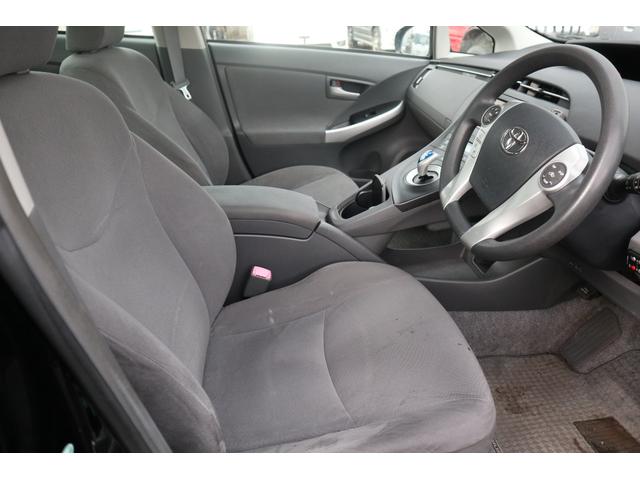 プリウス S ナビ・TV・車検R9/6月・フロントフォグランプ(12枚目)