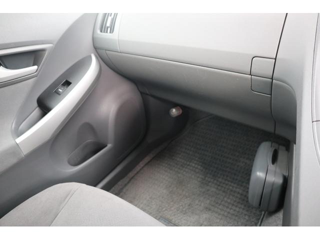 プリウス S ナビ・TV・車検R9/6月・フロントフォグランプ(13枚目)