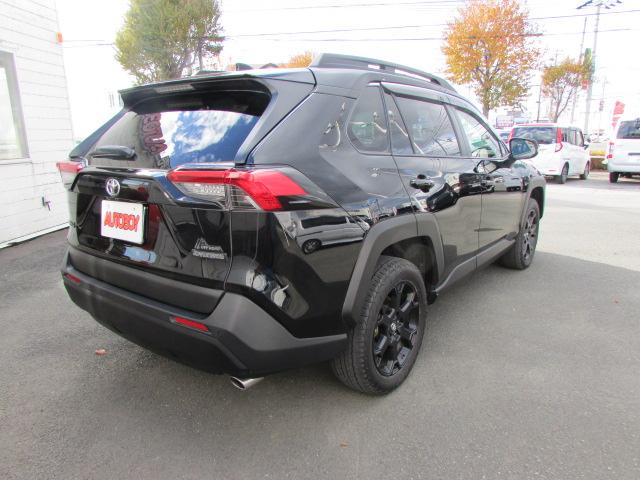 ＲＡＶ４ アドベンチャー　オフロードパッケージＩＩ　ＬＥＤヘッドライト／シートヒーター／ステアリングヒーター／フルセグＴＶ／バックカメラ／レーダークルーズコントロール／ビルトインＥＴＣ２．０／パワーバックドア／エンジンスターター（4枚目）