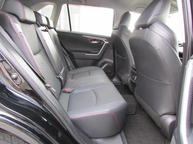 ＲＡＶ４ アドベンチャー　オフロードパッケージＩＩ　ＬＥＤヘッドライト／シートヒーター／ステアリングヒーター／フルセグＴＶ／バックカメラ／レーダークルーズコントロール／ビルトインＥＴＣ２．０／パワーバックドア／エンジンスターター（31枚目）