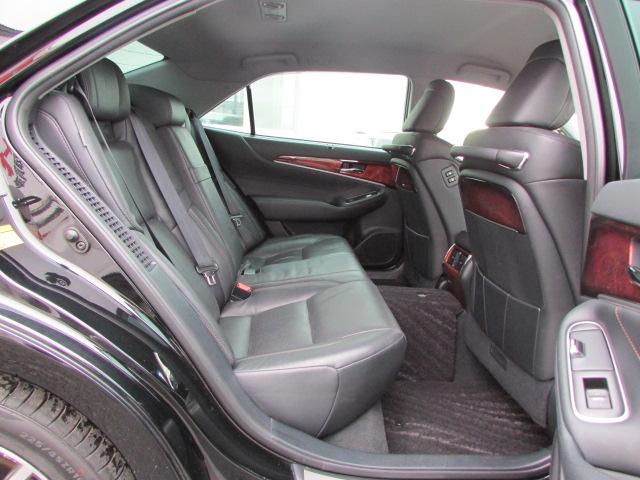 クラウンマジェスタ Four プリクラッシュセーフティー/純正ナビ/フルセグTV/バックカメラ/LEDヘッドライト/ビルトインETC/全席シートヒーター/パワーシート/グリップヒーター/レーダークルーズコントロール(38枚目)