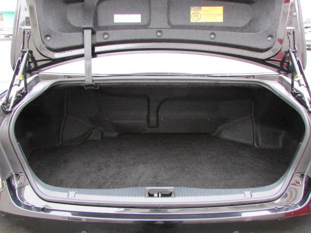 クラウンマジェスタ Four プリクラッシュセーフティー/純正ナビ/フルセグTV/バックカメラ/LEDヘッドライト/ビルトインETC/全席シートヒーター/パワーシート/グリップヒーター/レーダークルーズコントロール(42枚目)