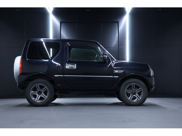 ジムニー ランドベンチャー　６６０ランドベンチャー　４ＷＤ　ターボ　ＥＴＣ　エンジンスターター　バックカメラ　キーレス　ナビ（4枚目）
