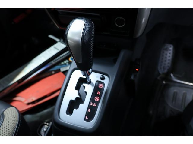 ジムニー ランドベンチャー　６６０ランドベンチャー　４ＷＤ　ターボ　ＥＴＣ　エンジンスターター　バックカメラ　キーレス　ナビ（19枚目）