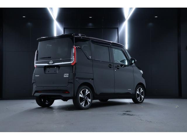 ルークス ハイウェイスター　Ｇターボ　両側電動スライドドア　全方位障害物センサー　アイドリングストップ　ＥＴＣ　オートエアコン　シートヒーター　純性アルミホイール　ナビゲーション　バックカメラ　キーレスエントリー　プッシュスタート（6枚目）