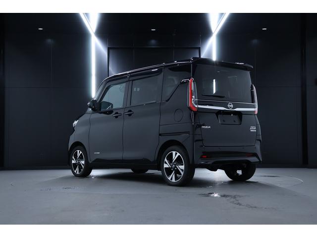 ルークス ハイウェイスター　Ｇターボ　両側電動スライドドア　全方位障害物センサー　アイドリングストップ　ＥＴＣ　オートエアコン　シートヒーター　純性アルミホイール　ナビゲーション　バックカメラ　キーレスエントリー　プッシュスタート（8枚目）