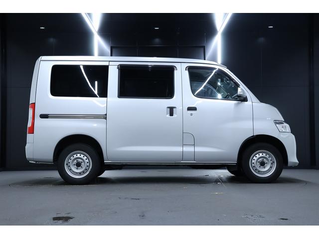 タウンエースバン ＧＬ　両側スライドドア　ＥＴＣ　エアコン　パワステ　パワーウィンドウ横滑り防止　ＡＢＳ　衝突被害軽減ブレーキ　ＴＶ　ナビゲーション　アイドリングストップ　障害物センサー　寒冷地仕様車（5枚目）
