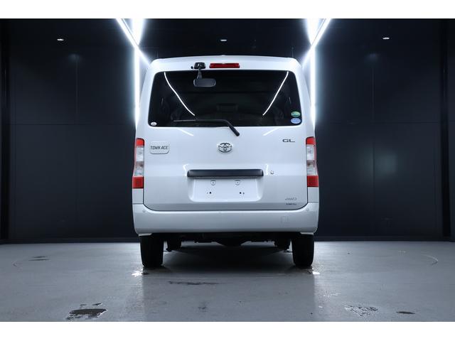 タウンエースバン ＧＬ　両側スライドドア　ＥＴＣ　エアコン　パワステ　パワーウィンドウ横滑り防止　ＡＢＳ　衝突被害軽減ブレーキ　ＴＶ　ナビゲーション　アイドリングストップ　障害物センサー　寒冷地仕様車（7枚目）