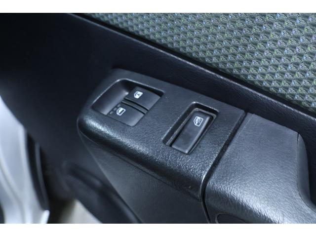 タウンエースバン ＧＬ　両側スライドドア　ＥＴＣ　エアコン　パワステ　パワーウィンドウ横滑り防止　ＡＢＳ　衝突被害軽減ブレーキ　ＴＶ　ナビゲーション　アイドリングストップ　障害物センサー　寒冷地仕様車（13枚目）