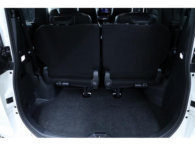 ヴォクシー Ｓ－Ｚ　寒冷地仕様　シートヒーター　リアオートエアコン　アップルカープレイ対応純正ナビ　両側パワースライドドア　デジタルインナーミラー　クルーズコントロール　ＥＴＣ（10枚目）