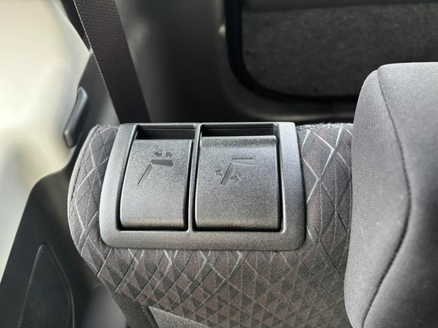 ソリオバンディット ハイブリッドＭＶ　純正８インチフルセグナビ　ＬＥＤヘッドライト　プッシュスタート　キーフリ―　クルーズコントロール　片側パワースライドドア　ステアリングリモコン　シートヒーター　スズキセーフティサポート（53枚目）