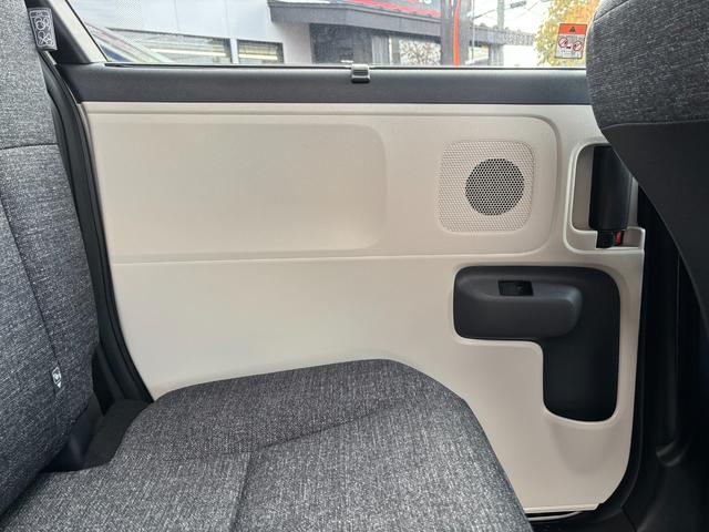 シエンタ ハイブリッドＺ　ストロングハイブリッド　純正フルセグナビ＆Ｂカメラ　ＴＶキャンセラー　両側パワースライド　純正エンスタ　トヨタセーフティセンス　ＢＳＭ　ＬＥＤヘッドライト　レーダークルーズコントロール　車線逸脱防止（56枚目）