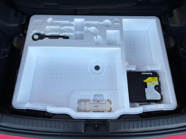 ヤリス Ｘ　ワンオーナー　純正ディスプレイオーディオ（スマホ連携）　寒冷地仕様　レーダークルーズコントロール　オートマチックハイビーム　プリクラッシュセーフティ　ＬＥＤヘッドライト　オートリトラミラー　スペアキー（57枚目）