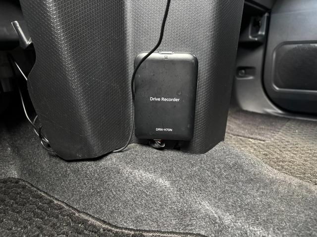 タント カスタムＲＳ　純正９型フルセグナビ　Ｂｌｕｅｔｏｏｔｈ　パノラマモニター　両側電動スライドドア　アダプティブクルーズコントロール　ロングスライドスイッチ　シートヒーター　純正ドラレコ　センターコンソール　ＥＴＣ（24枚目）