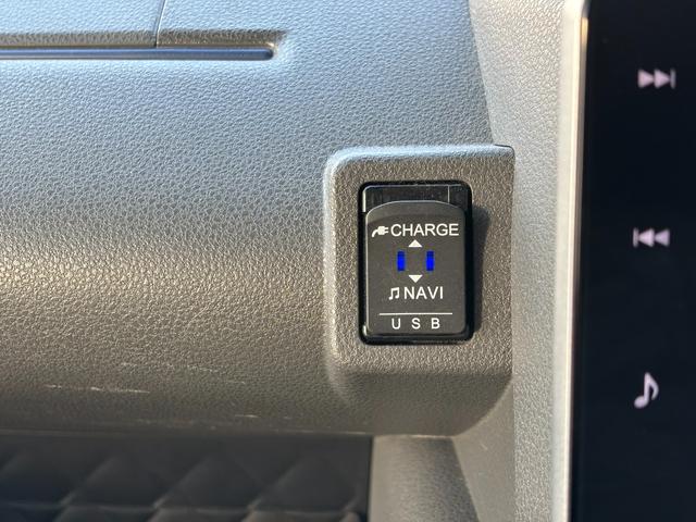 タント カスタムＲＳ　純正９型フルセグナビ　Ｂｌｕｅｔｏｏｔｈ　パノラマモニター　両側電動スライドドア　アダプティブクルーズコントロール　ロングスライドスイッチ　シートヒーター　純正ドラレコ　センターコンソール　ＥＴＣ（48枚目）