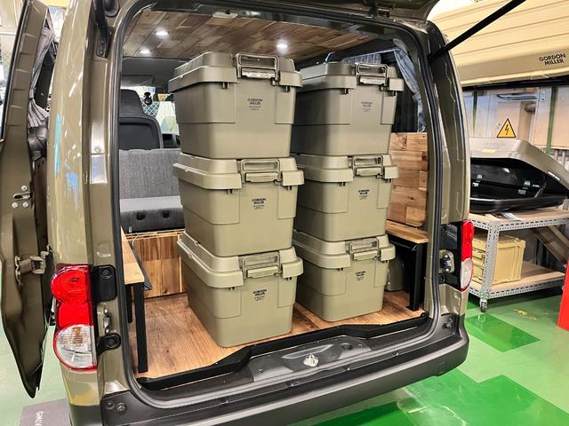 NV200バネットバン ゴードンミラー C01 オリジナルバンライフカスタム 天然木(アカシア) ベッド テーブル カーテン 5人乗り4ナンバー登録 4WD バネットバンDXベース(31枚目)