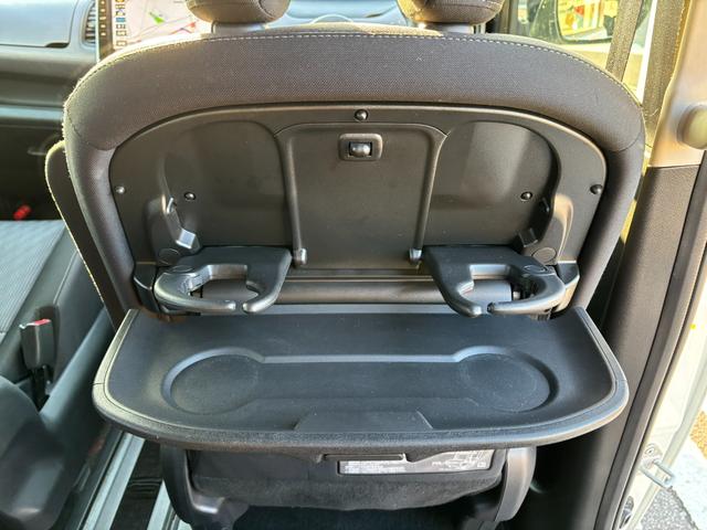 セレナ 純正ナビ 純正フリップダウンモニター アラウンドビューモニター プロパイロット 両側パワースライドドア レーダークルーズコントロール デジタルインナーミラー エマージェンシーブレーキ コーナーセンサー(54枚目)