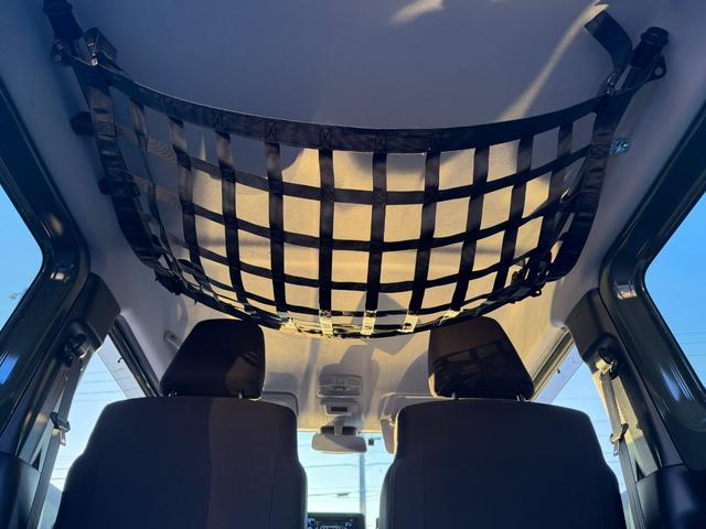 ジムニー ＸＣ　ワンオーナー　パートタイム４ＷＤ　ブレーキＬＳＤ　ヒルディセントコントロール　衝突軽減ブレーキ　車線逸脱警報　シートヒーター　１ＤＩＮ／ＣＤデッキＢｌｕｅｔｏｏｔｈ接続　ＬＥＤヘッドライト　ＥＴＣ（10枚目）