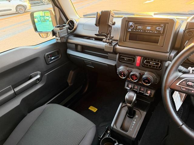 ジムニー ＸＣ　ワンオーナー　パートタイム４ＷＤ　ブレーキＬＳＤ　ヒルディセントコントロール　衝突軽減ブレーキ　車線逸脱警報　シートヒーター　１ＤＩＮ／ＣＤデッキＢｌｕｅｔｏｏｔｈ接続　ＬＥＤヘッドライト　ＥＴＣ（23枚目）