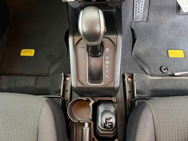 ジムニー ＸＣ　ワンオーナー　パートタイム４ＷＤ　ブレーキＬＳＤ　ヒルディセントコントロール　衝突軽減ブレーキ　車線逸脱警報　シートヒーター　１ＤＩＮ／ＣＤデッキＢｌｕｅｔｏｏｔｈ接続　ＬＥＤヘッドライト　ＥＴＣ（26枚目）