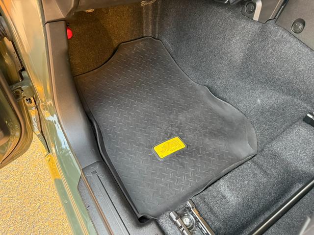 ジムニー ＸＣ　ワンオーナー　パートタイム４ＷＤ　ブレーキＬＳＤ　ヒルディセントコントロール　衝突軽減ブレーキ　車線逸脱警報　シートヒーター　１ＤＩＮ／ＣＤデッキＢｌｕｅｔｏｏｔｈ接続　ＬＥＤヘッドライト　ＥＴＣ（32枚目）