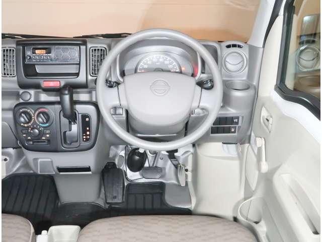 ＮＶ１００クリッパーバン ＤＸ　６６０　ＤＸ　ハイルーフ　５ＡＧＳ車　４ＷＤ　エアコン　パワステ　キ－レス　プライバシーガラス（7枚目）