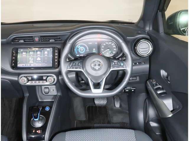 キックス Ｘ　１．２　Ｘ　（ｅ－ＰＯＷＥＲ）　衝突軽減ブレ－キ　踏み間違い衝突防止アシスト　メモリーナビ　ＥＴＣ　バックカメラ　アルミホイール　フルセグ　全周囲カメラ　アダプティブクルーズコントロール　ワンオーナー（7枚目）