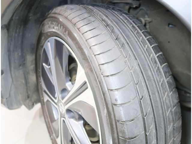 キックス Ｘ　１．２　Ｘ　（ｅ－ＰＯＷＥＲ）　衝突軽減ブレ－キ　踏み間違い衝突防止アシスト　メモリーナビ　ＥＴＣ　バックカメラ　アルミホイール　フルセグ　全周囲カメラ　アダプティブクルーズコントロール　ワンオーナー（17枚目）