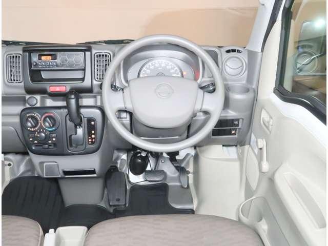NV100クリッパーバン DX 660 DX ハイルーフ 4WD エアコン パワステ キ-レス プライバシーガラス 寒冷地仕様 衝突安全ボディ ワンオーナー エアバッグ ABS(7枚目)