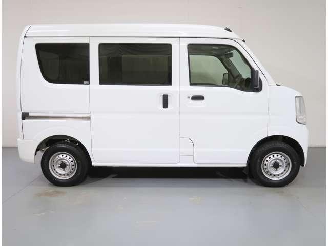 NV100クリッパーバン DX 660 DX ハイルーフ 4WD エアコン パワステ キ-レス プライバシーガラス 寒冷地仕様 衝突安全ボディ ワンオーナー エアバッグ ABS(11枚目)