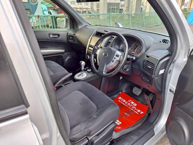 エクストレイル ２０ＧＴ　エクストリーマーＸ　４ＷＤ　本州仕入　スマートキー　ディーゼルターボ　クルーズコントロール　オートライト　切り替え式４ＷＤ　パイパールーフレール　ＨＩＤ　横滑り防止機能（3枚目）
