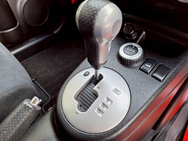 エクストレイル ２０ＧＴ　エクストリーマーＸ　４ＷＤ　本州仕入　スマートキー　ディーゼルターボ　クルーズコントロール　オートライト　切り替え式４ＷＤ　パイパールーフレール　ＨＩＤ　横滑り防止機能（17枚目）