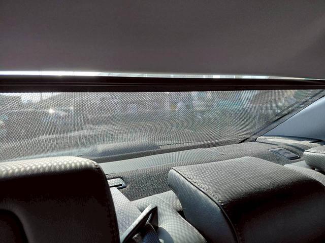 クラウンハイブリッド アスリートＧ　Ｆｏｕｒ　本州仕入　純正ＨＤＤナビフルセグテレビ　バックカメラ　本革シート　シートヒーター　クルーズコントロール　リアサンシェード　ＨＩＤ　アイドリングストップ　スマートキー　パワーシート　メモリーシート（22枚目）